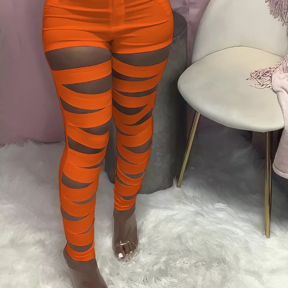 Strapped pants - Picture 2 of 4